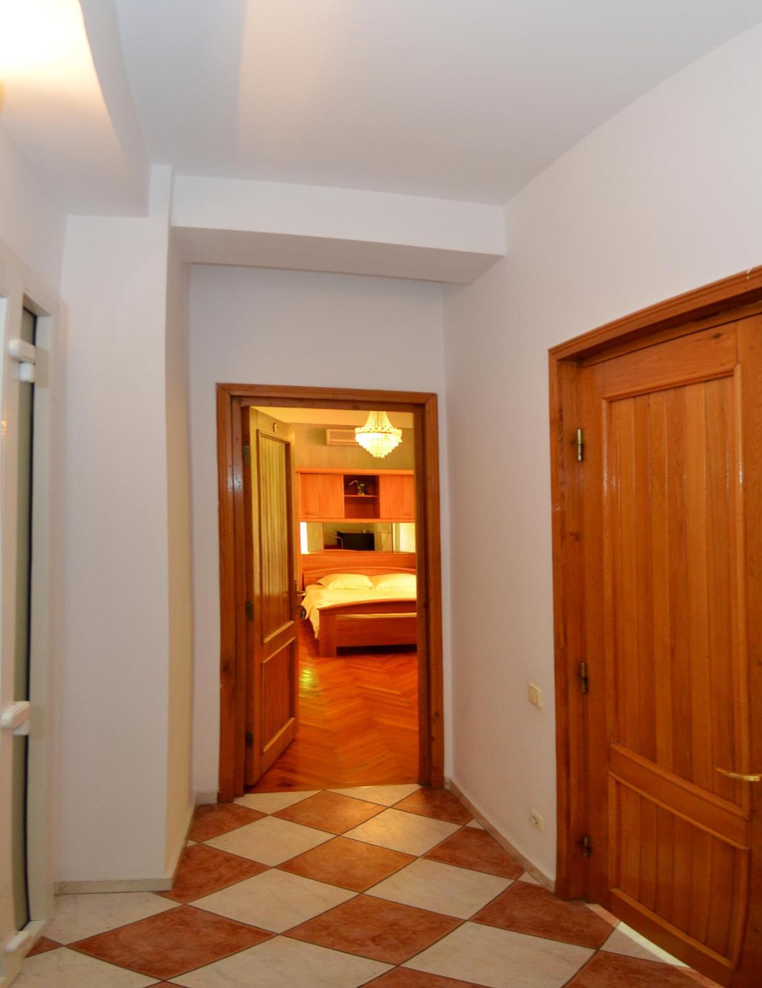 Vila A&B Bukares Bagian luar foto